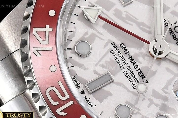 0330 ROLGMT166 – GMT II Snug 977